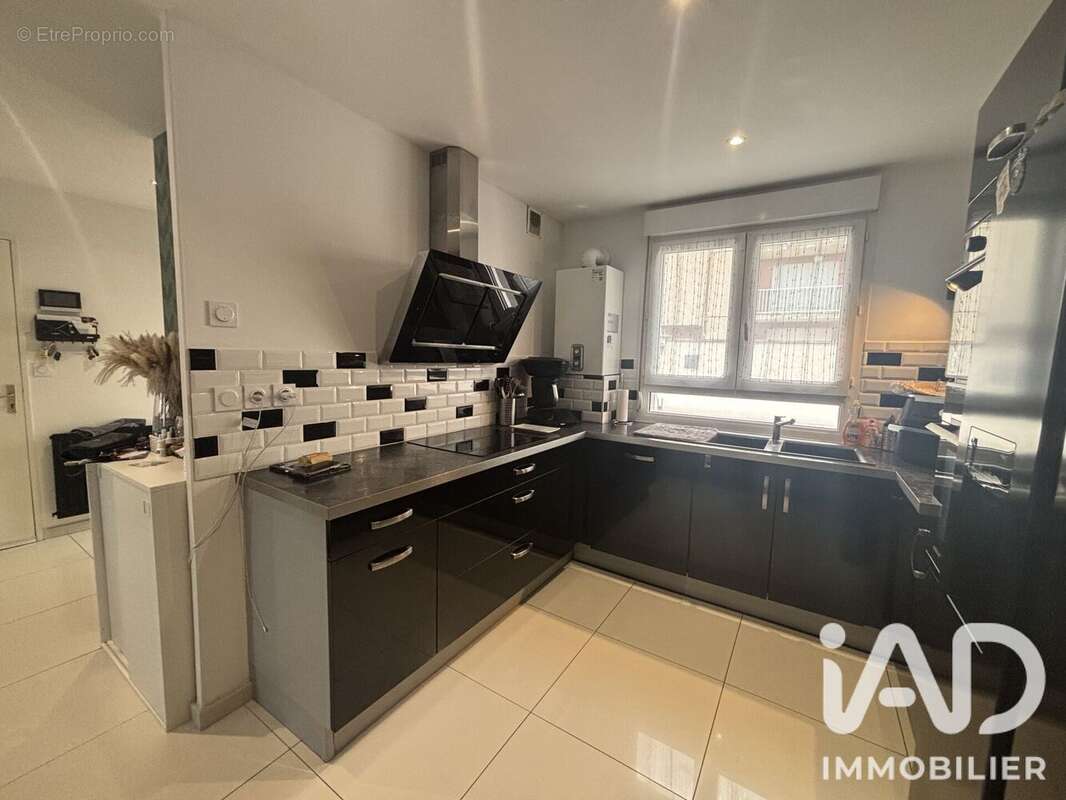 Maison 94 m² à Troyes  - photo 6