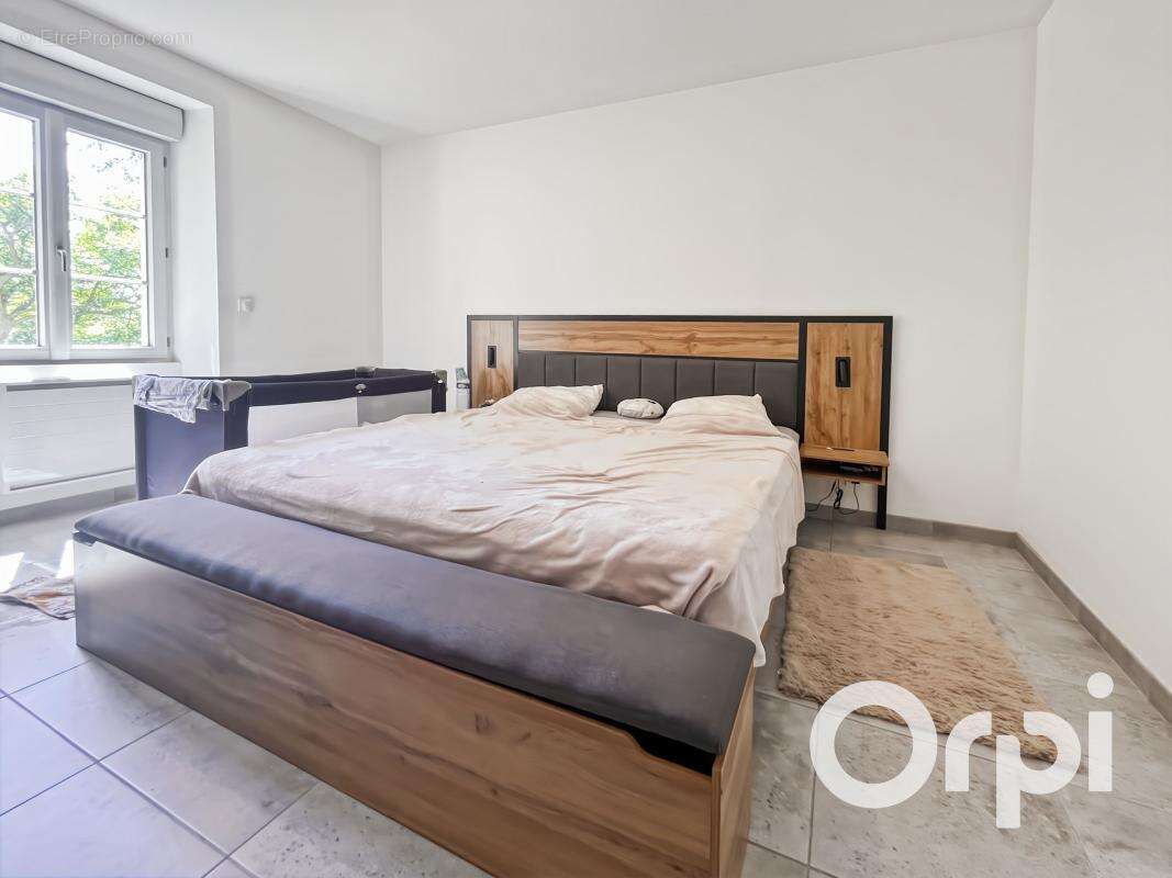 Propriété de caractère en pierre - 2 habitations indépendantes de près de 700 m² au cœur de la nature - photo 7