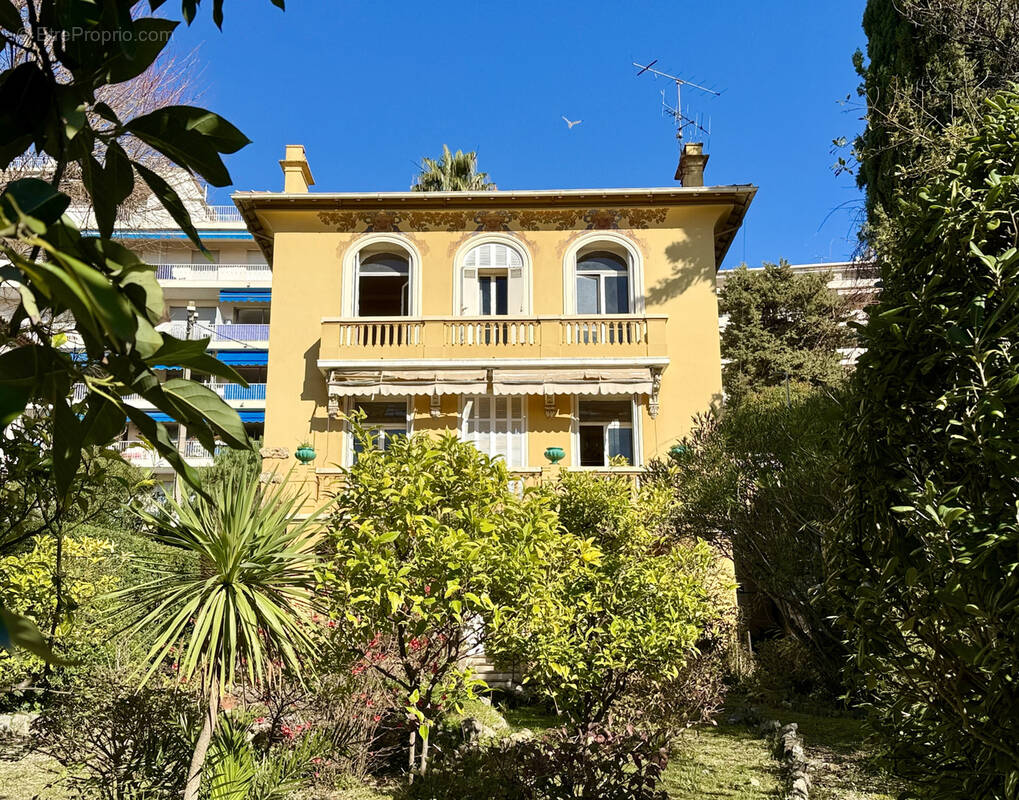 Maison à LE CANNET