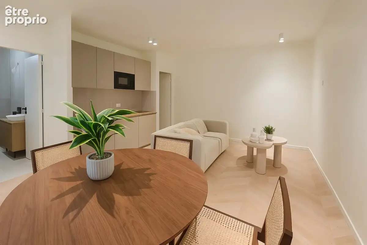 T137 - appartement deux pieces en hyper centre - photo 2