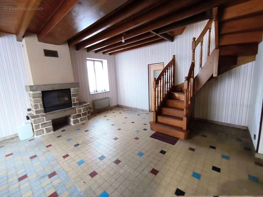 Maison à SAINT-FRAIMBAULT