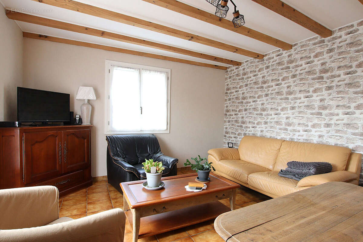 Maison à VOUILLE