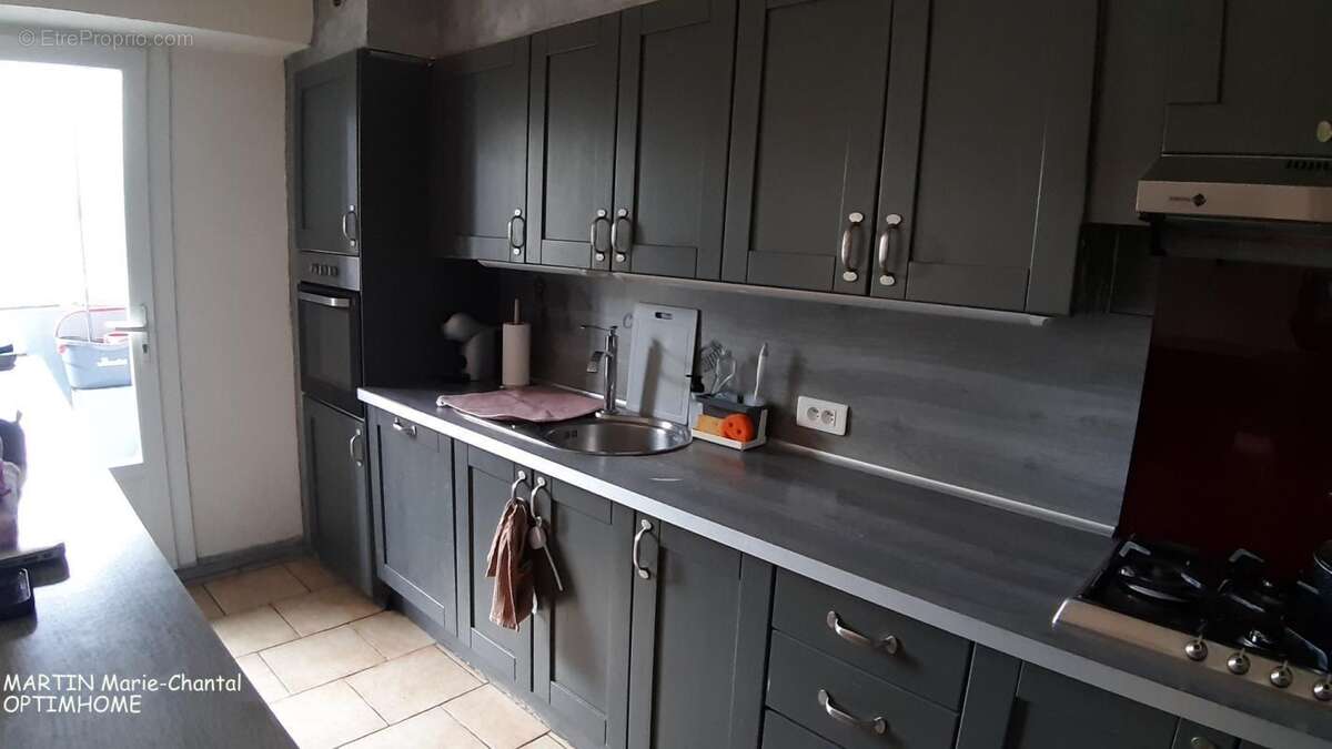 Appartement T3 lumineux avec loggia, parking, cave – Marseille 15e bd du Bosphore - photo 19