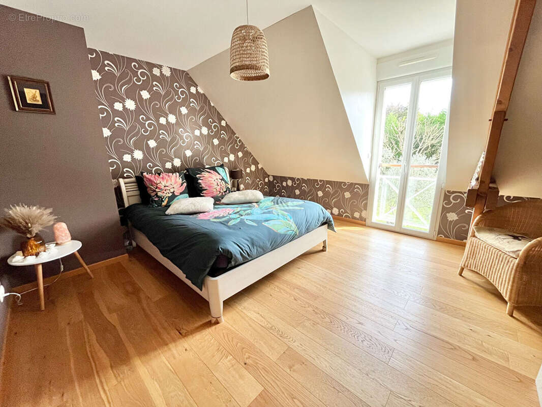 Maison à SAINT-CYR-SUR-LOIRE