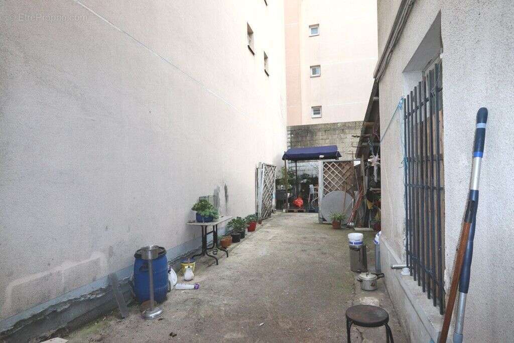 Autre à LIVRY-GARGAN