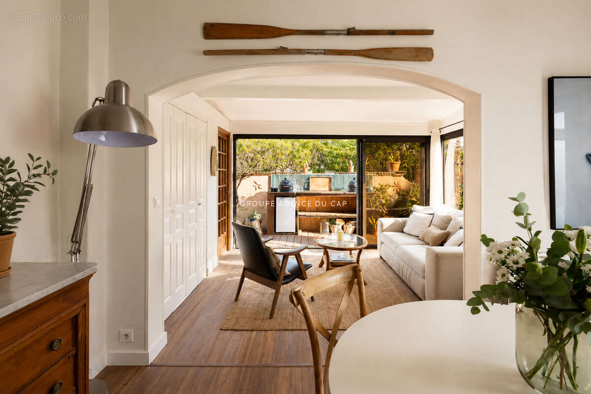 Appartement en rez de jardin en bord de mer de sainte maxime - photo 4