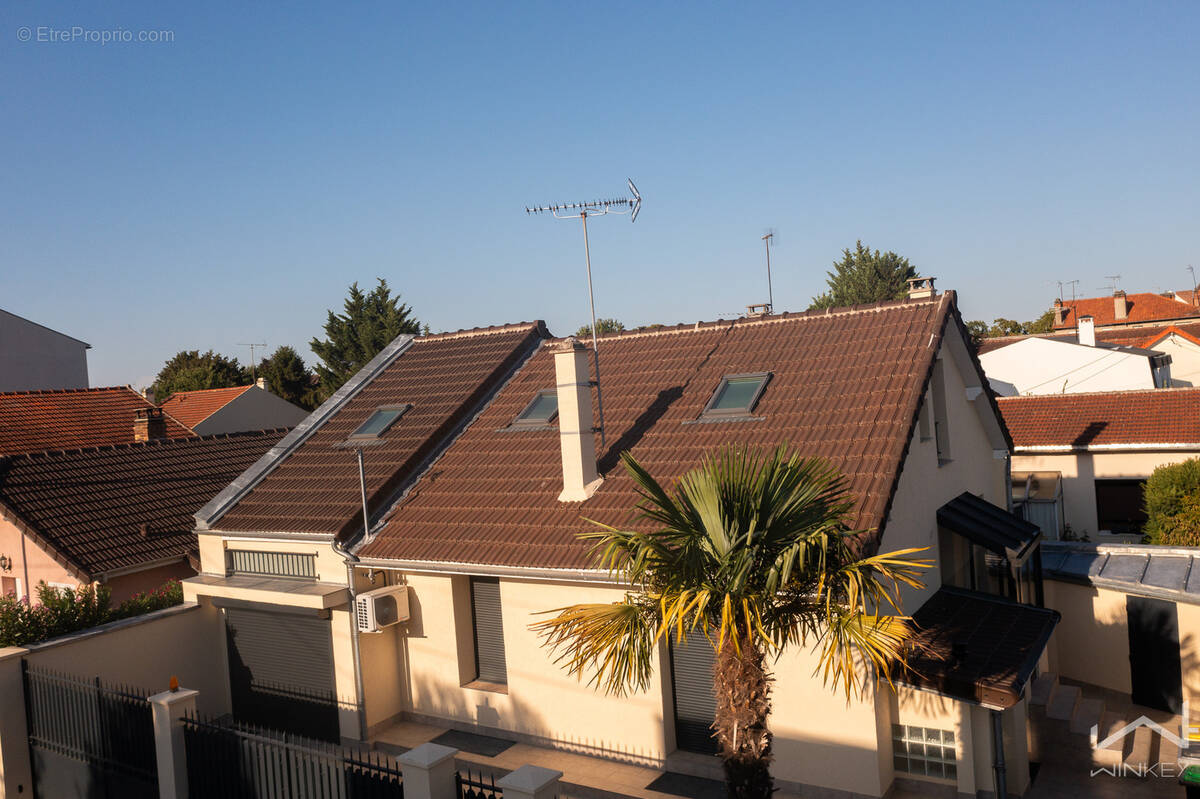 Maison à VILLENEUVE-LE-ROI