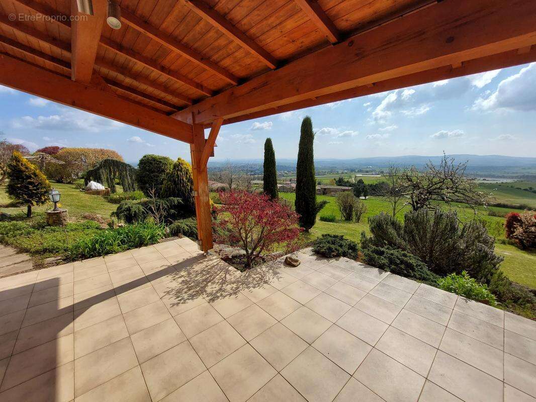 Maison 84 m² à Mornant  - photo 2