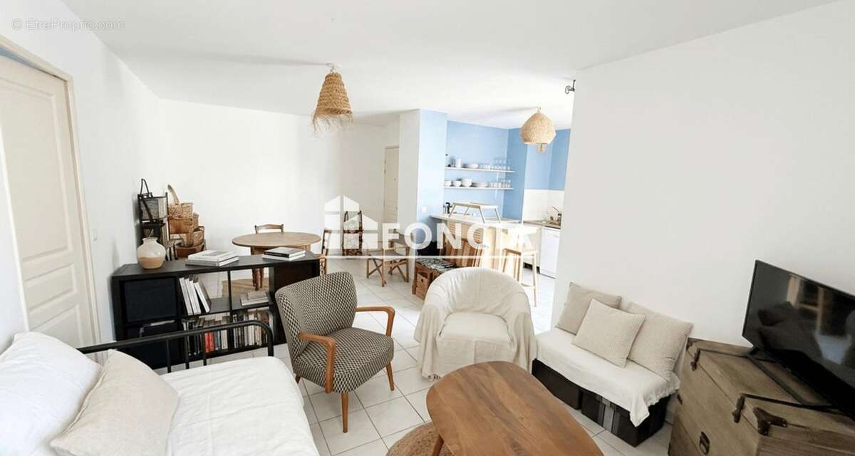 Appartement à MARSEILLE-4E