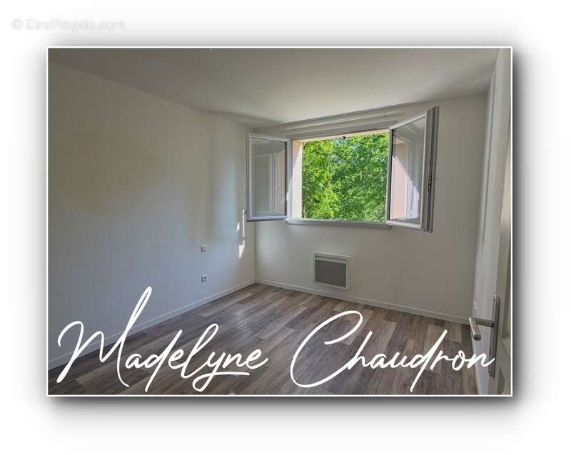 Maison à OLLAINVILLE