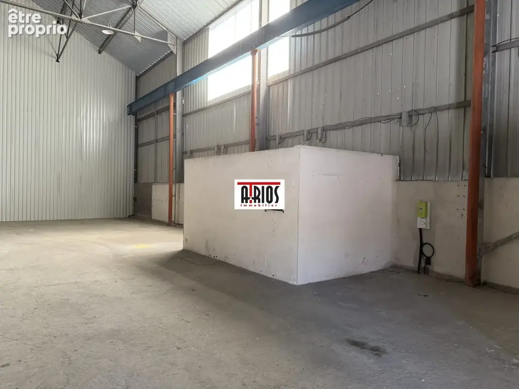 Commerce 3 741 m² à vendre à Manosque (04100) - photo 8