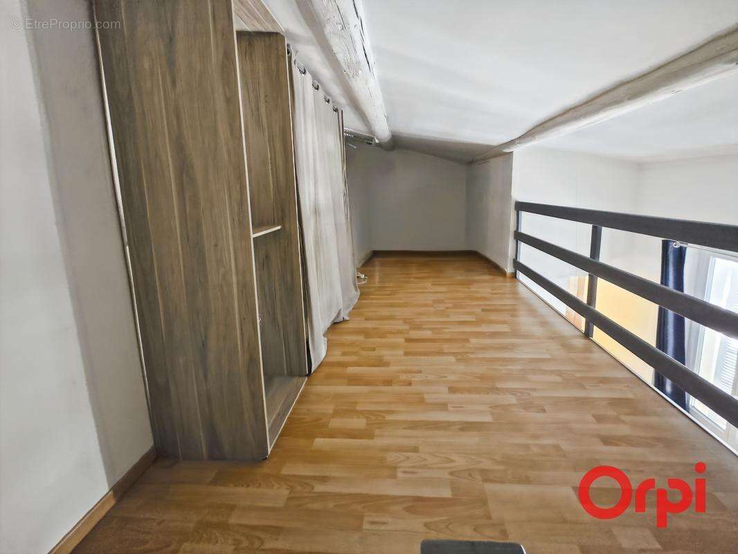 Exclusivite - a vendre - t2 - dernier etage - mermoz - photo 3