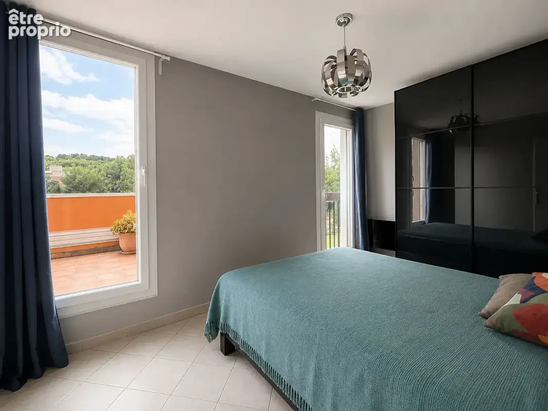 ** (83500) La Seyne SUD ** APPARTEMENT 3 Pièces ** Dernier Etage ** Grande Terrasses ** VUE Dégagée MER **3 pièce(s) 67 m2 - photo 9