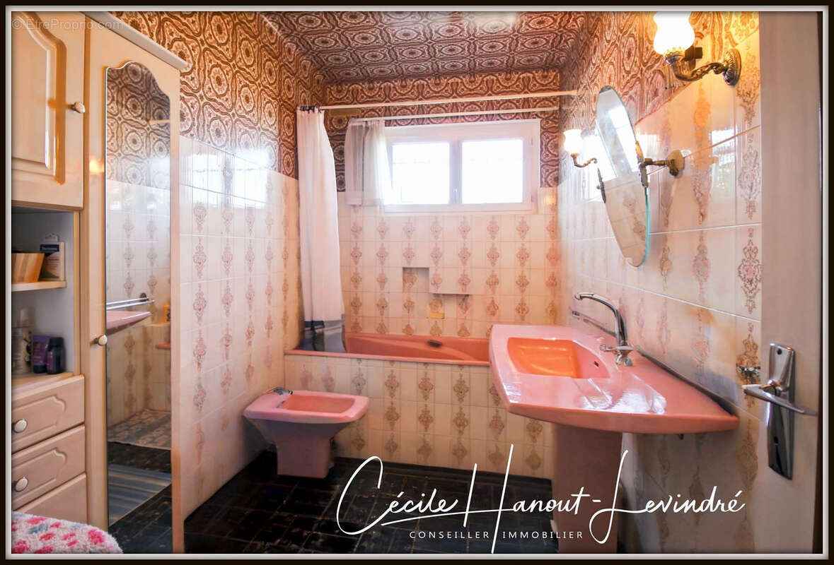 Secteur Baie du Mont-Saint-Michel -  pavillon sur sous-sol 165 M2 - 5 chambres - terrain 1662 m2. - photo 12