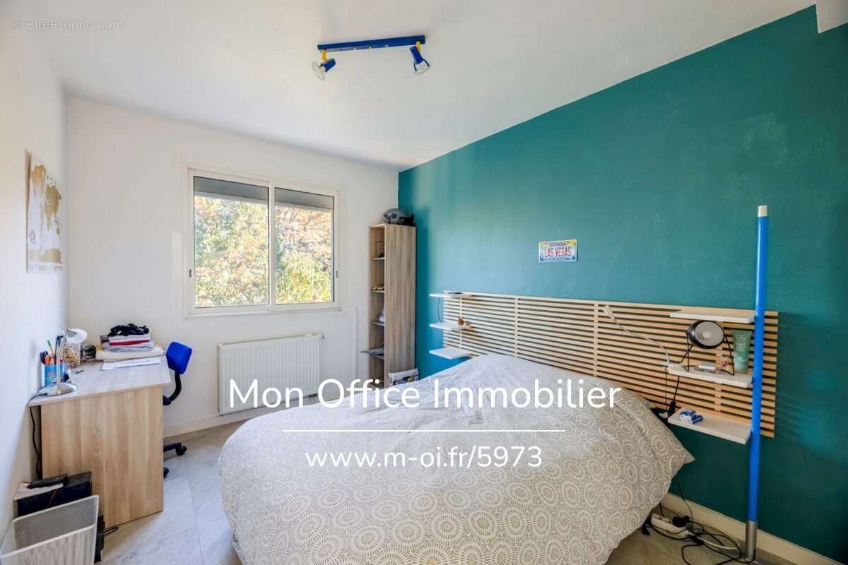 Maison à SIMIANE-COLLONGUE
