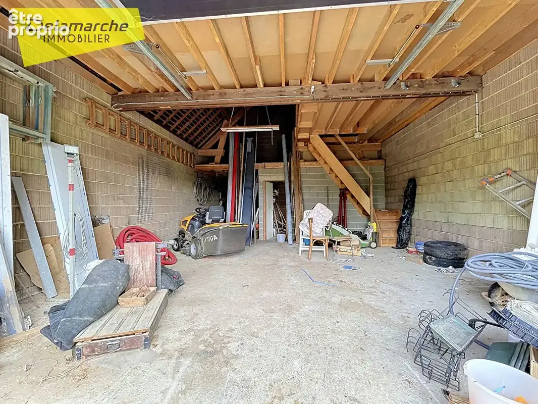 À vendre : maison à Grandparigny, 5 chambres, vie de plain-pied, sous-sol complet, dépendances et terrain constructible - photo 16