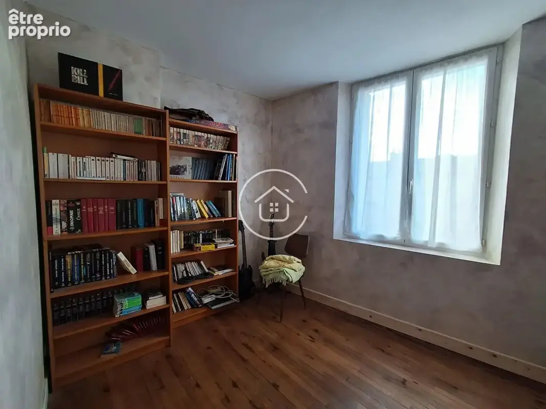 Coup de coeur à Blois Vienne : Maison de ville rénovée avec courette et cave 4 pièce(s) 87.21 m2 - photo 4