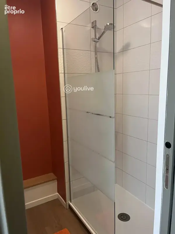 QUIMPER – Un studio meublé avec balcon et cave - photo 8