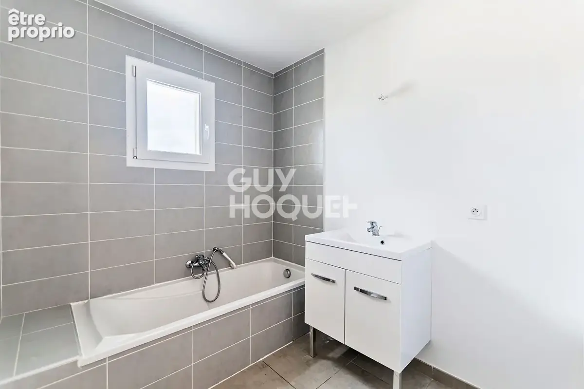 Maison Vourles 5 pièces - photo 6