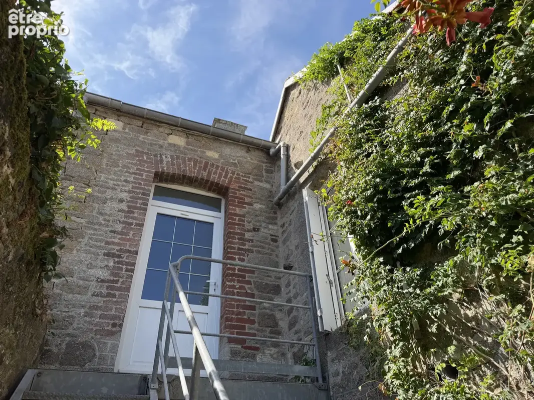 Immeuble de rapport dans un joli village touristique de la côte Est du Cotentin - photo 18