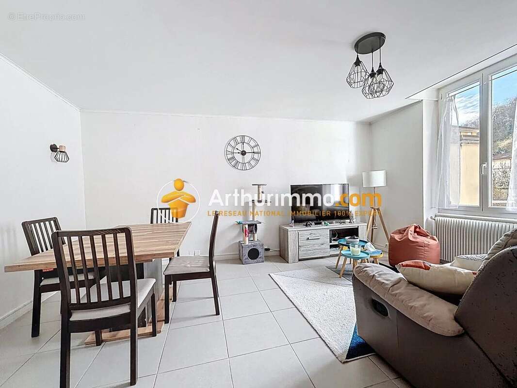 Appartement à BOURGOIN-JALLIEU