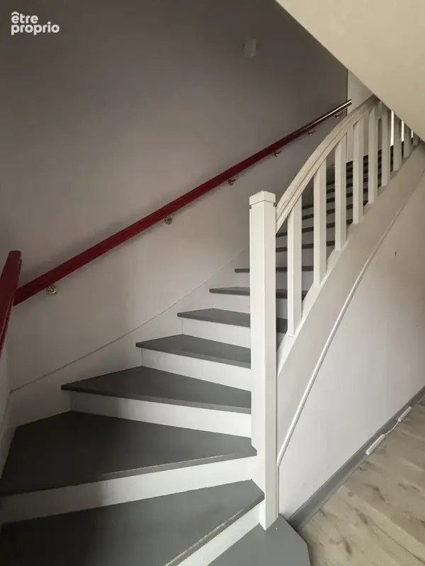 CHATILLON SUR SEINE : proche du centre ville ,maison rénovée de 120 m2 avec grange de 100m2 et cour - photo 9