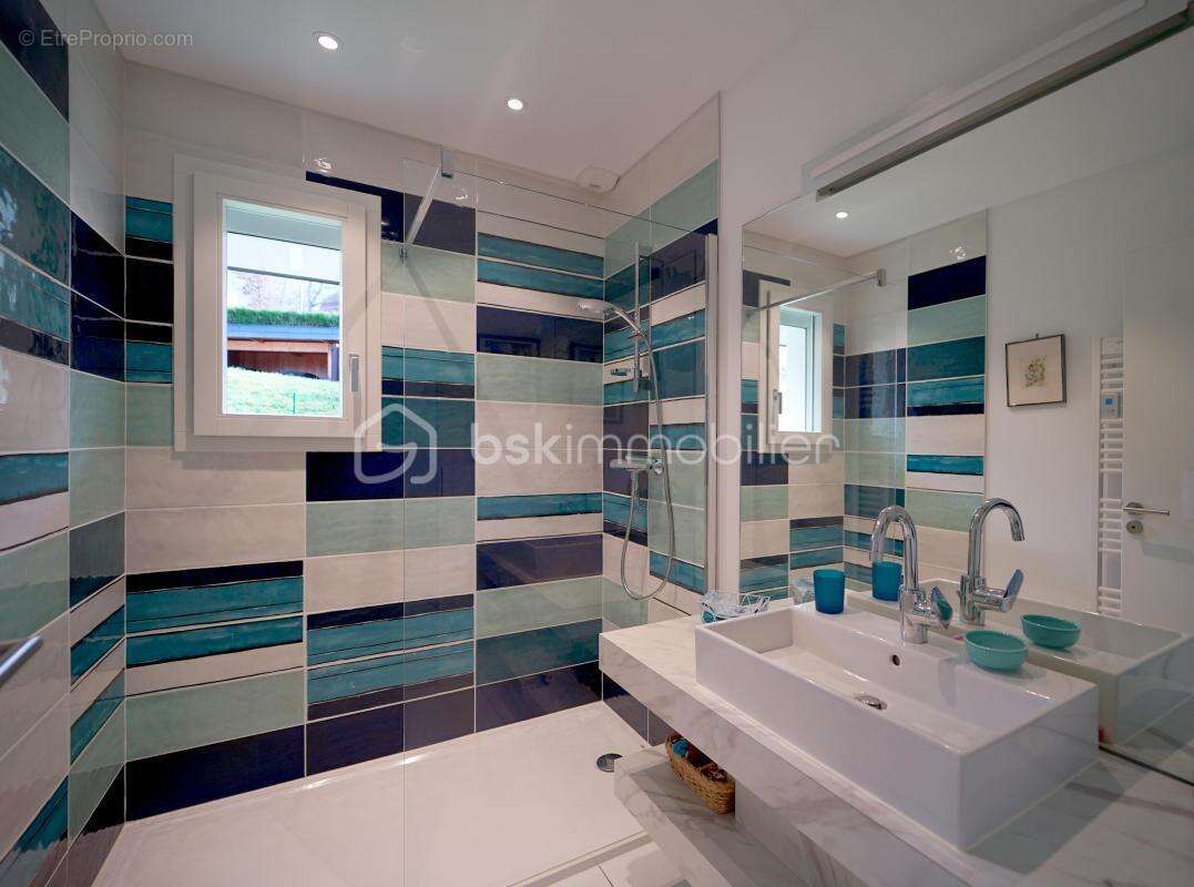 Maison à SAINT-JORIOZ