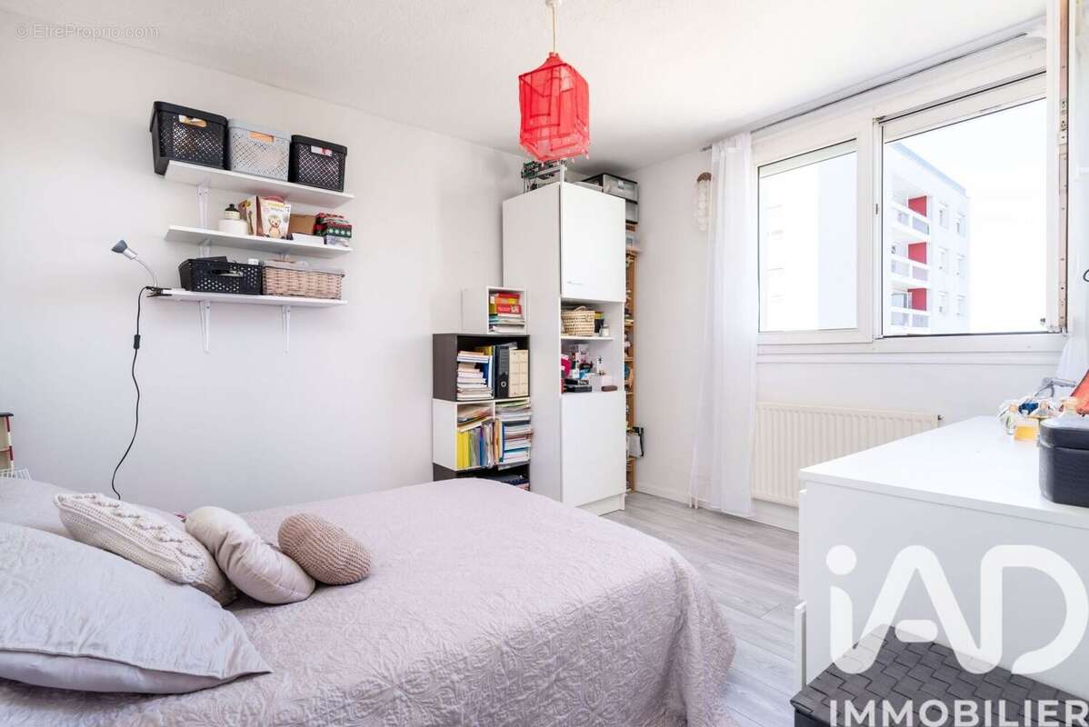 Photo 9 - Appartement à MEYZIEU