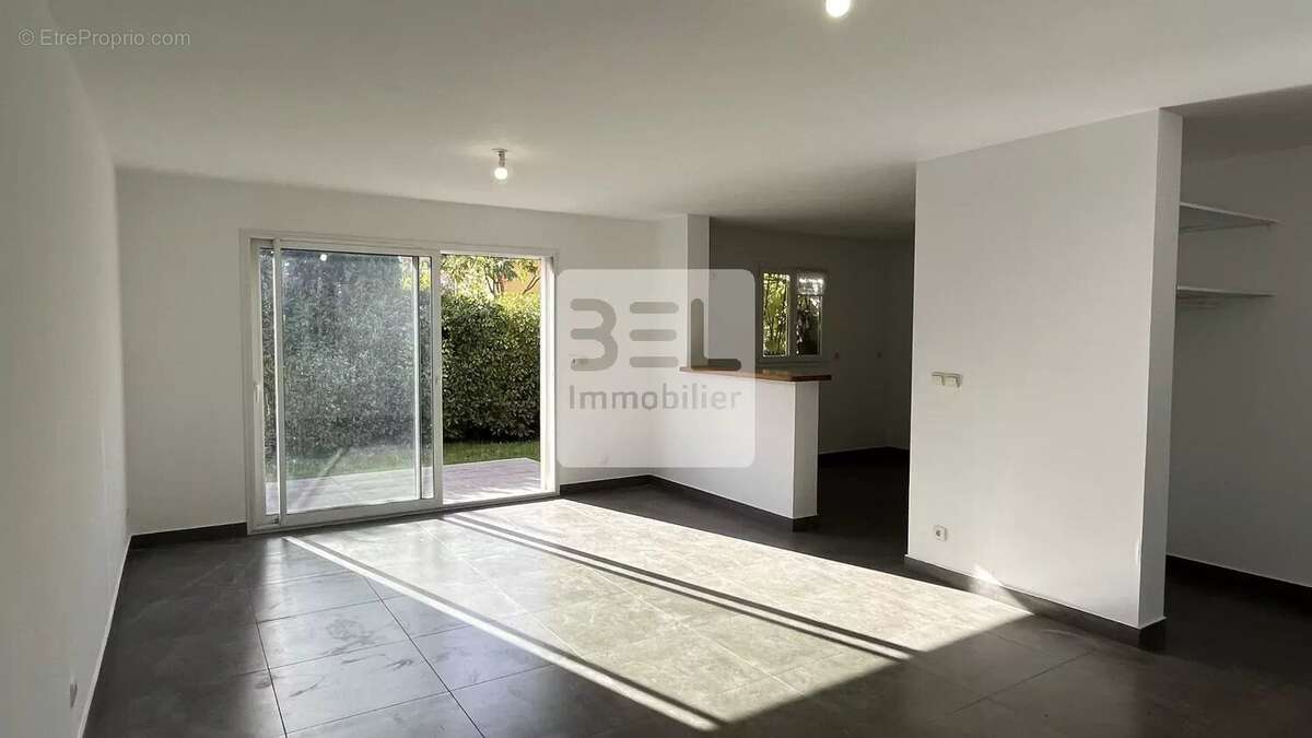 Maison à BAGNOLS-SUR-CEZE