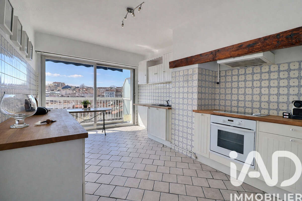 Photo 4 - Appartement à MARSEILLE-4E