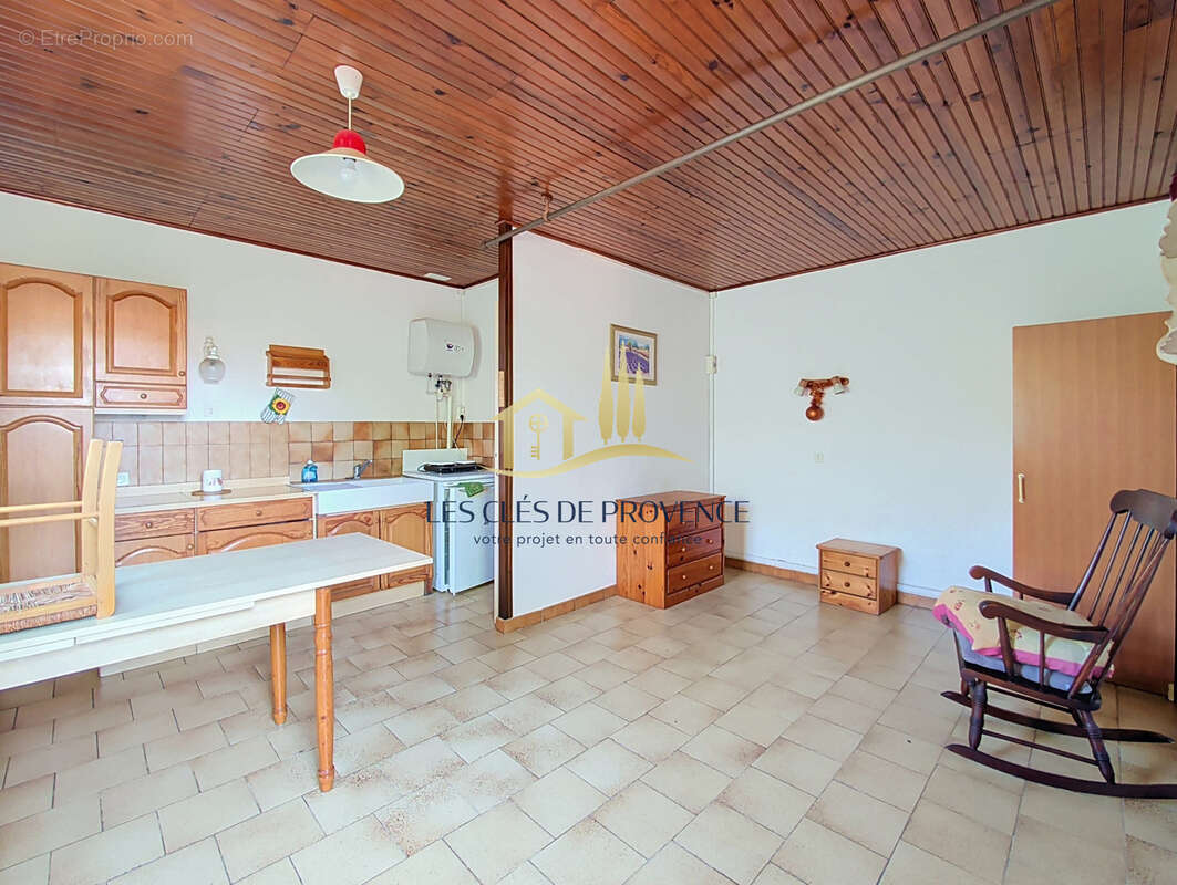 Villa de caractere au coeur de rognac - photo 14