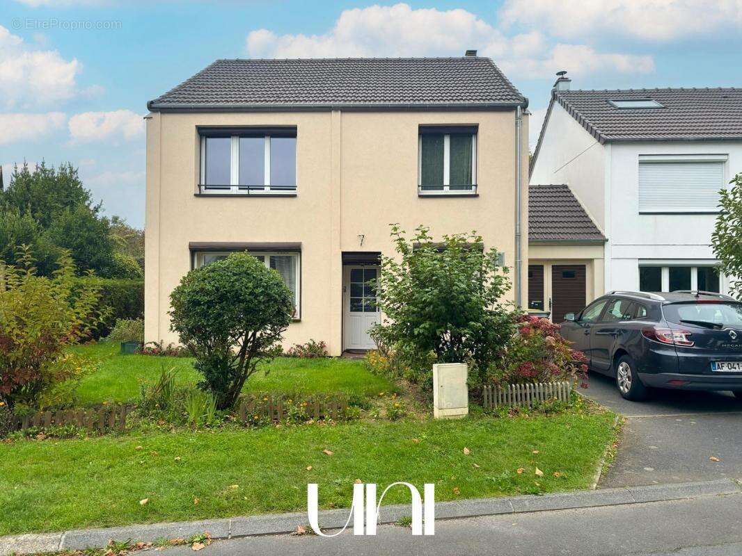 Maison à HEROUVILLE-SAINT-CLAIR