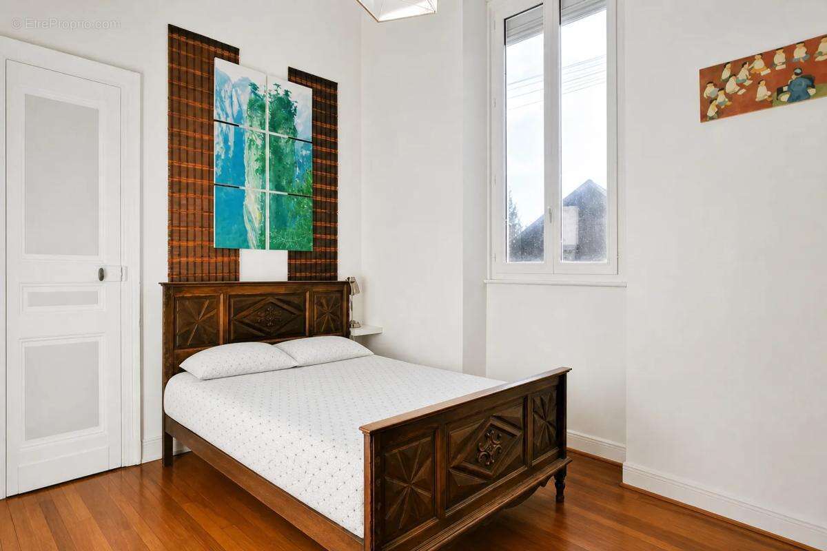 Appartement à SAINT-YRIEIX-LA-PERCHE