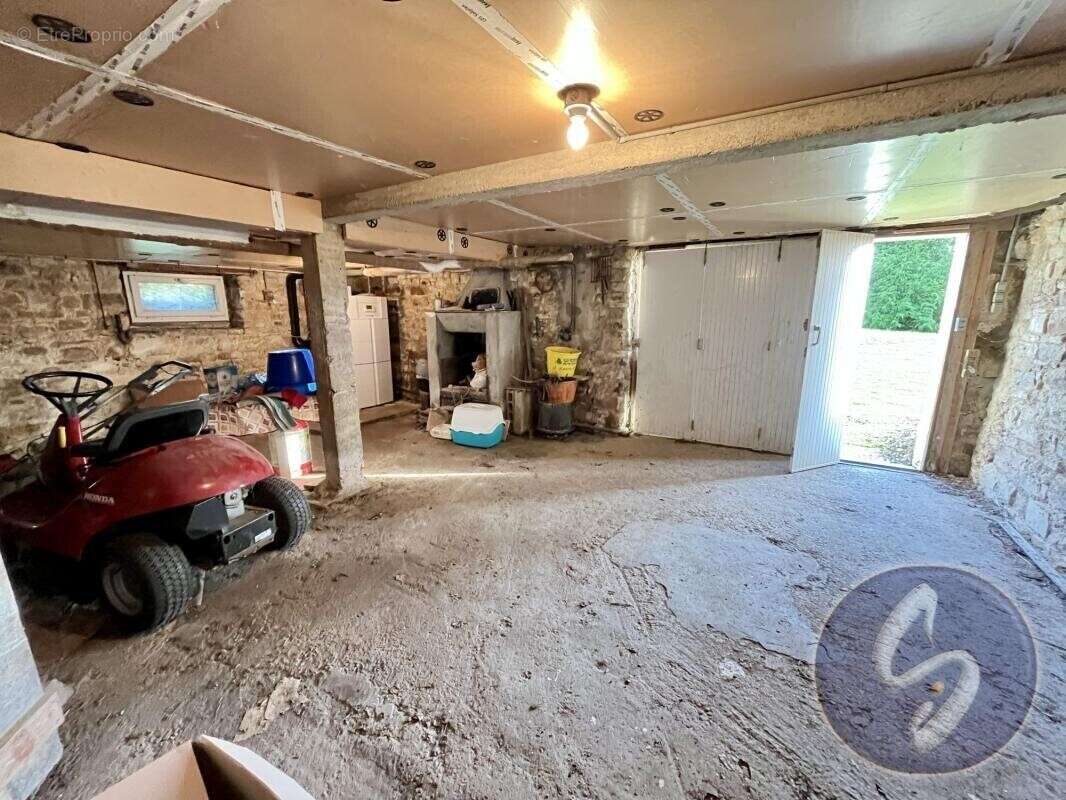 Maison à SAINT-MARCEL