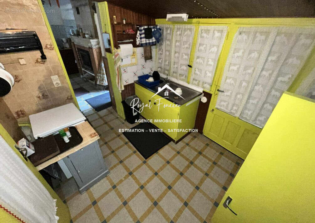 Cuisine - Maison à LESIGNY