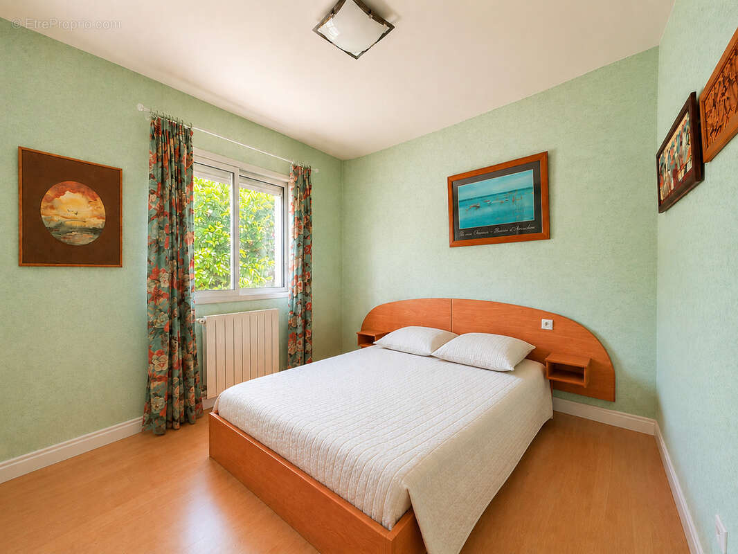 Maison familiale de plain-pied 3 chambres   Lège Bourg - photo 8