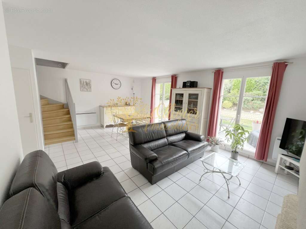 Maison à LA QUEUE-EN-BRIE