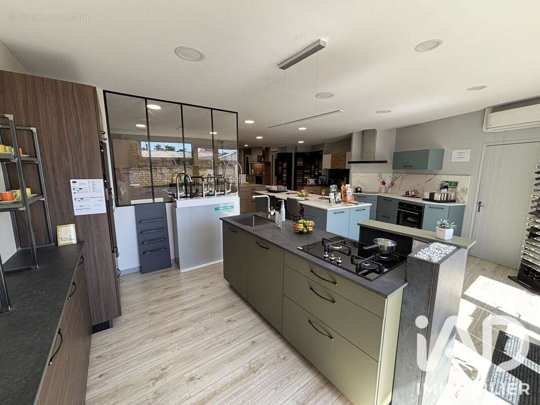 Commerce 320 m² à Doue-La-Fontaine  - photo 6