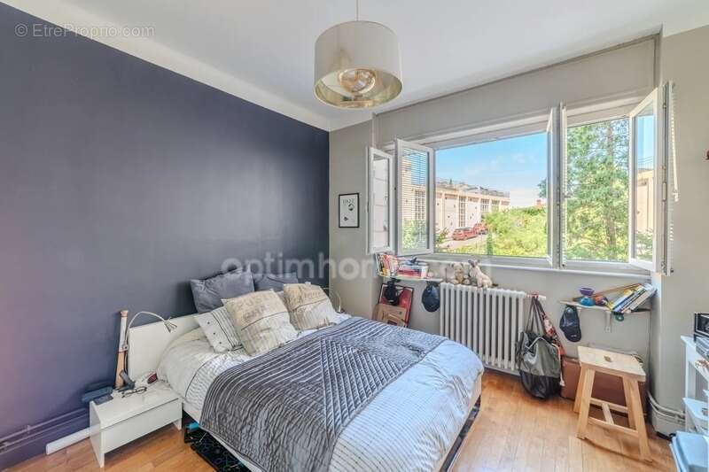 69004 Lyon – appartement lumineux - 4 pièces - 2 chambres - toit-terrasse -proximité commodités – 15 minutes du parc de la Tête  - photo 5