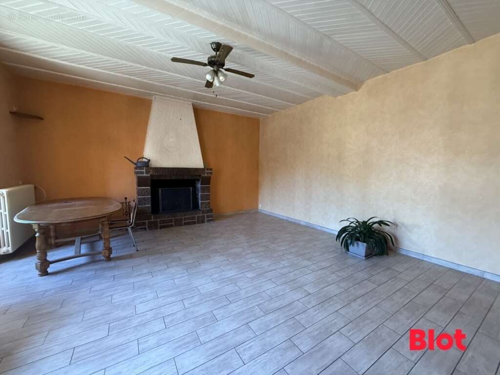 Maison à MARTIGNE-FERCHAUD