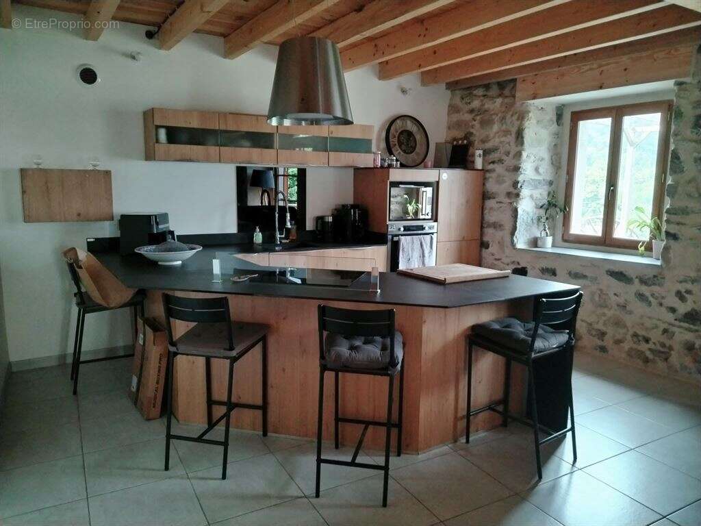 Entièrement Rénovée avec Style et Efficacité - photo 6