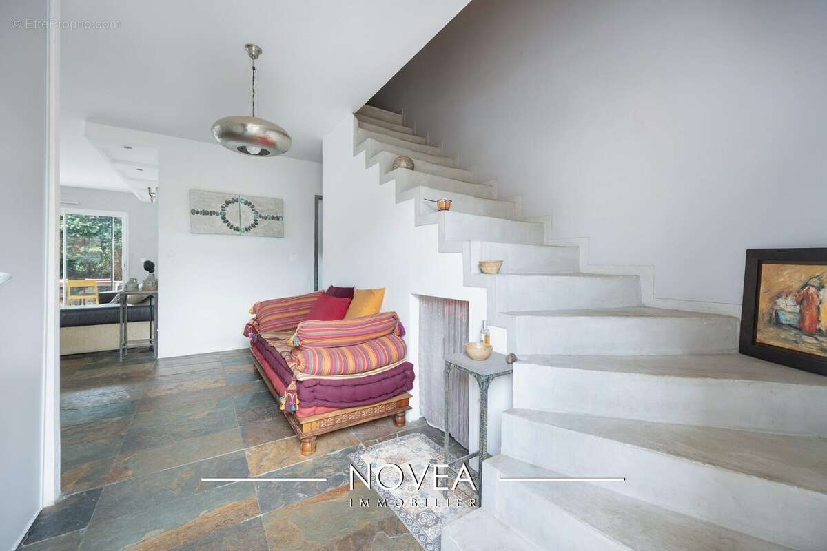 Maison à FRANCHEVILLE