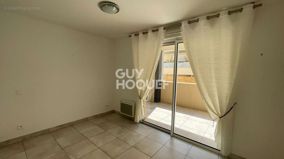 Appartement à MEZE