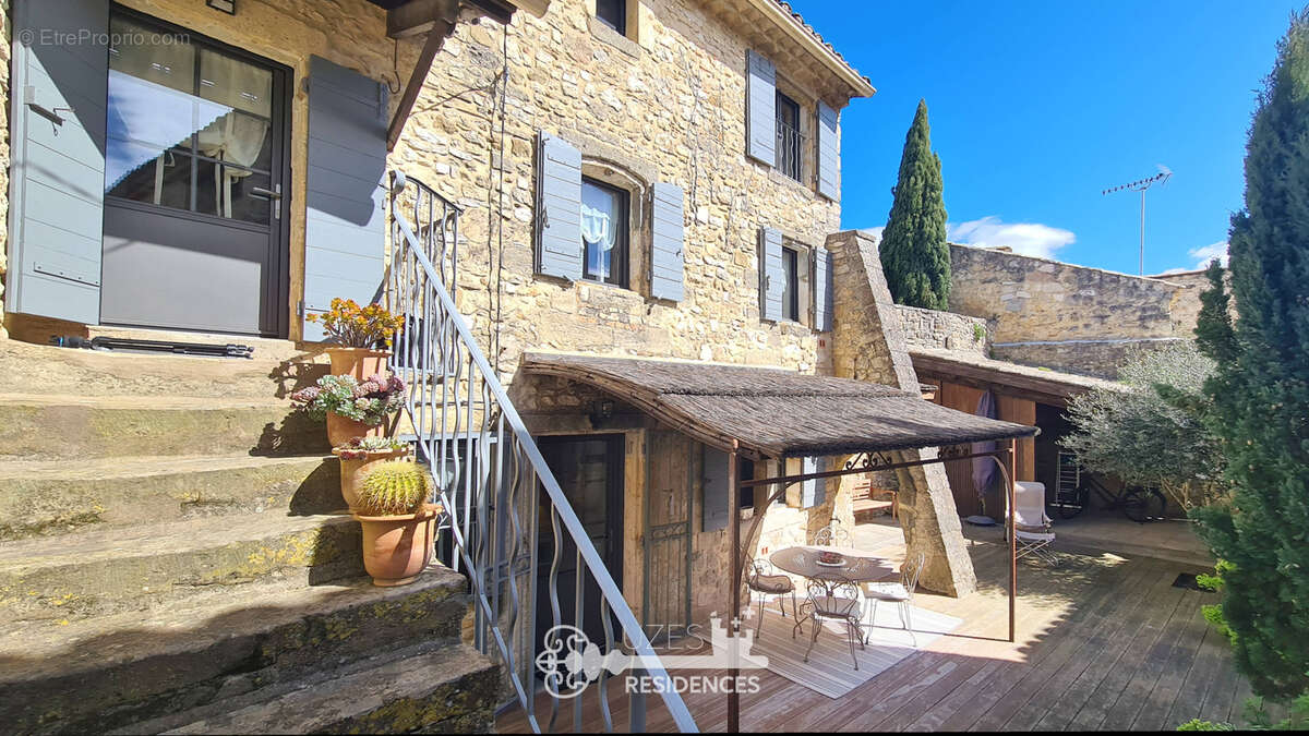 Maison à UZES