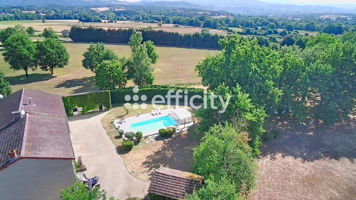 Maison 380 m² à Courpiere  - photo 16
