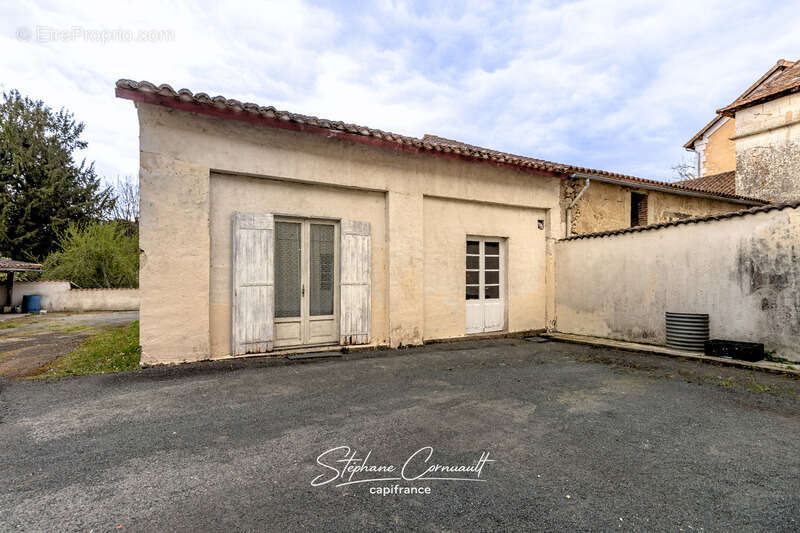 Maison à NEUVIC