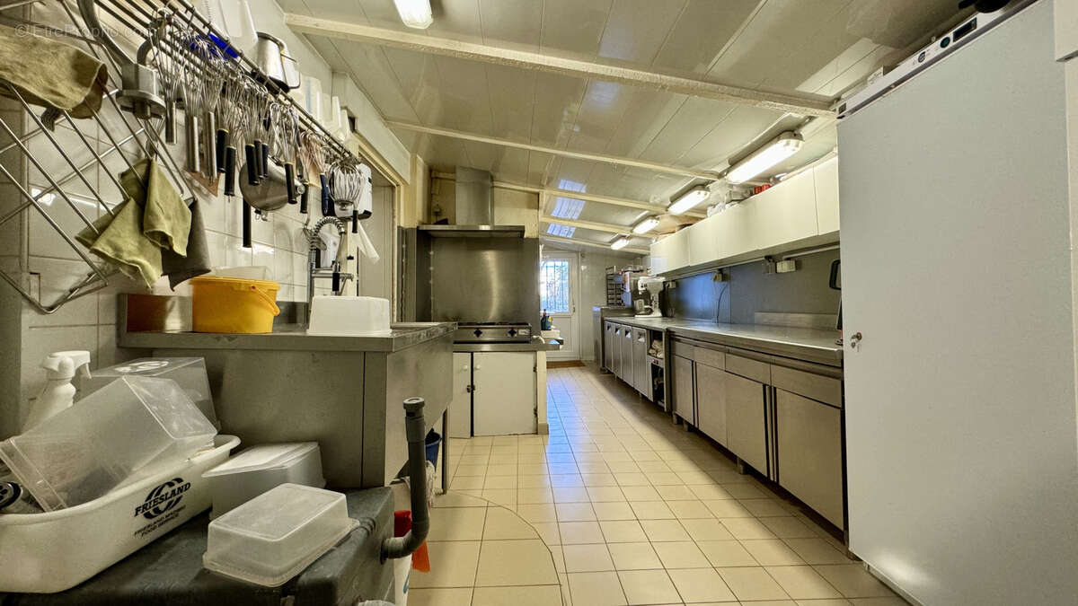 Commerce à SAINT-YORRE