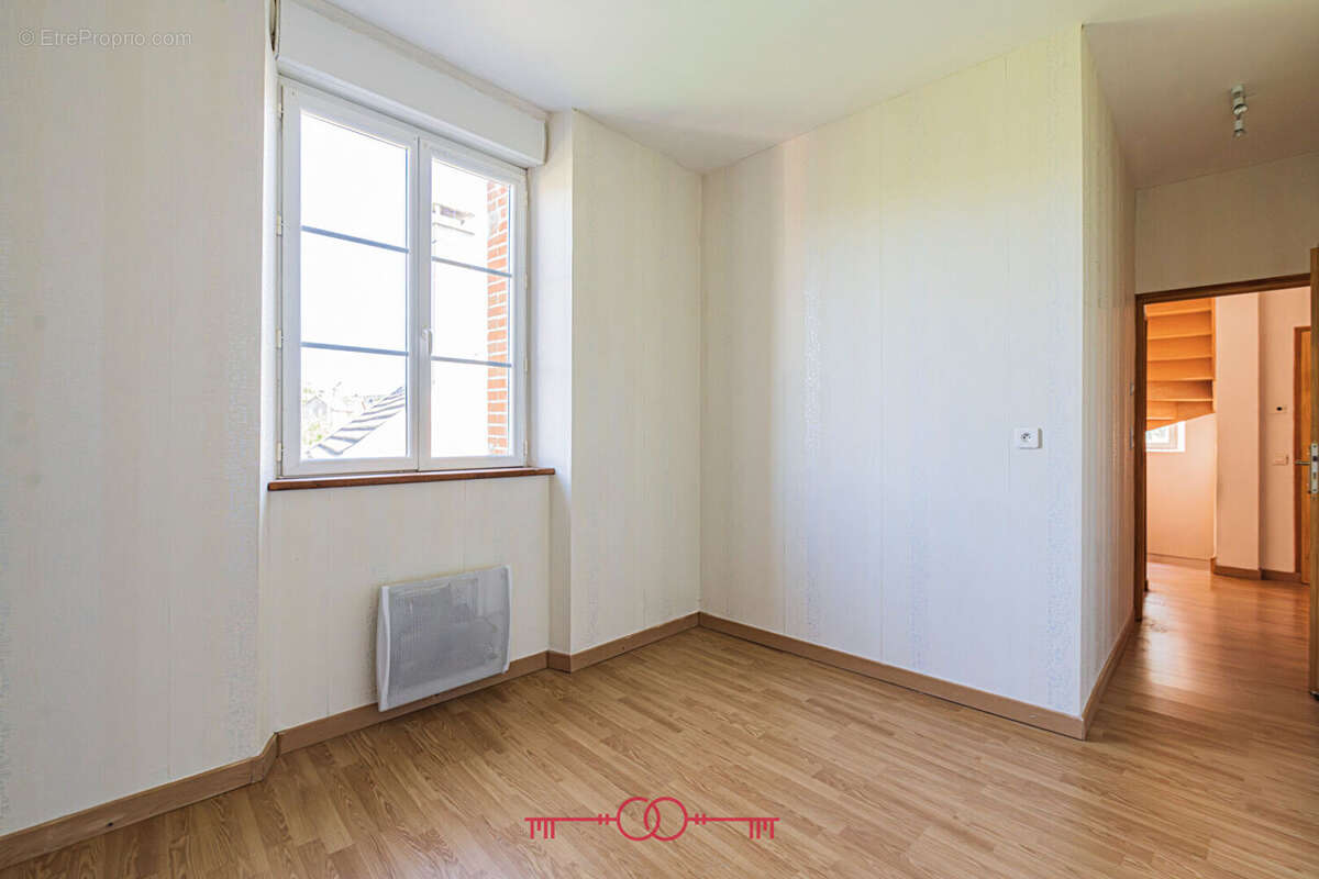 Maison à MAREUIL-LE-PORT