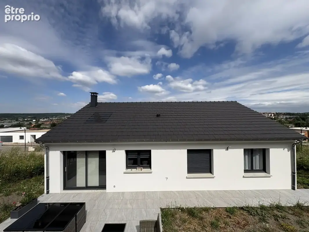 Maison contemporaine 6 pièces avec jardin aménagé et vue panoramique. - photo 11