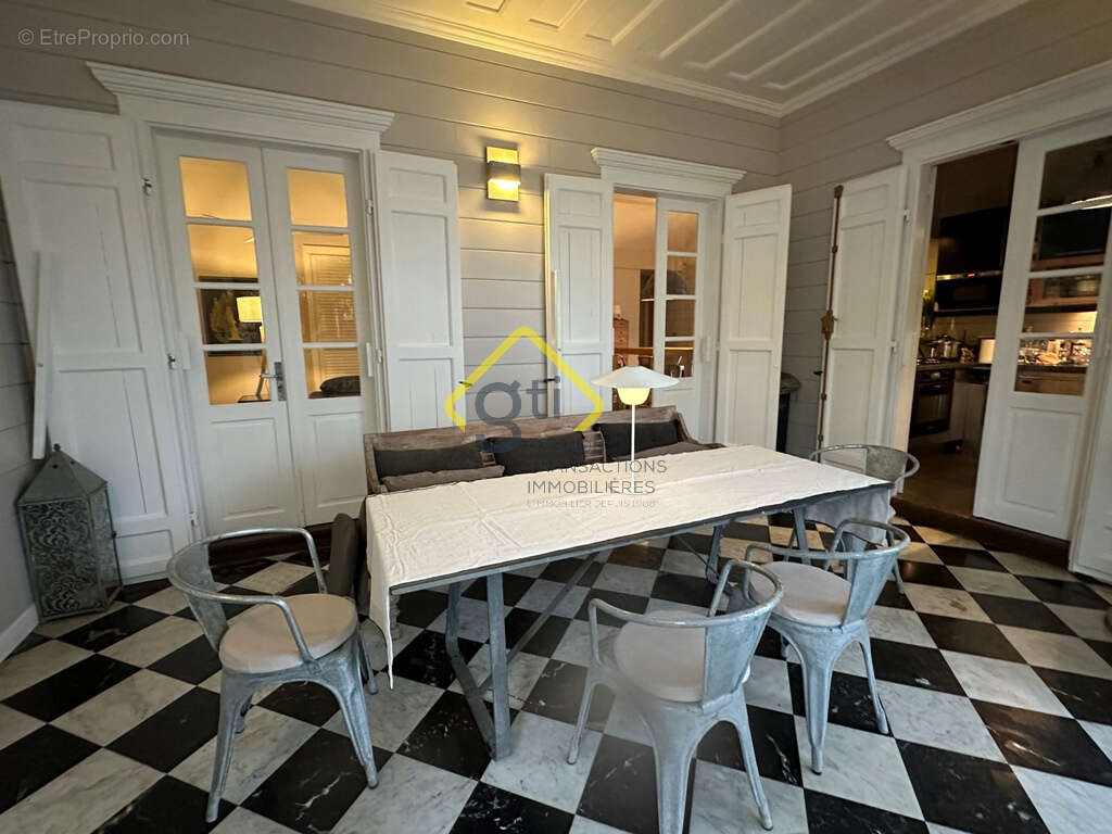 Maison à SAINT-DENIS